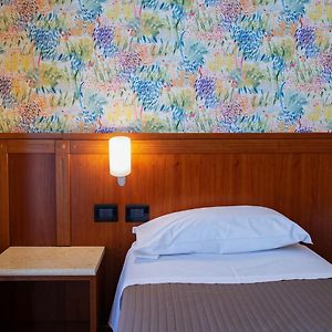 Camera con letto king size